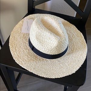 Universal Thread fedora hat
